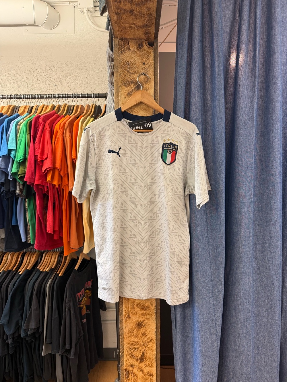 Puma Italia Men's White Soccer Jersey XXL Slim Fit.